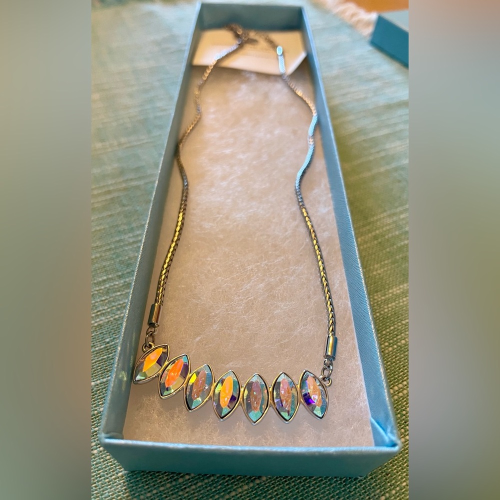 TOUCHSTONE CRYSTAL Marquis Necklace
15-18 inches adjustable EUC - Picture 7 of 9